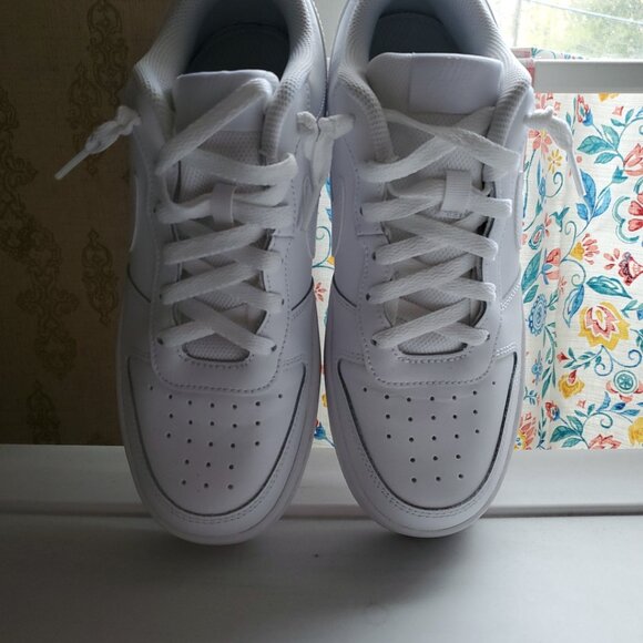 Nike lowtops - Picture 8 of 8